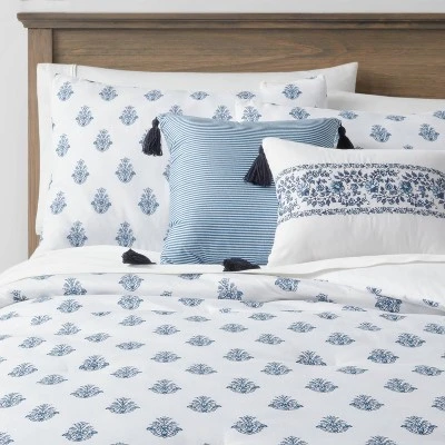 5pc Block Print With Border Comforter Bedding Set White/Blue - Threshold™ 9 5pc Block Print With Border Comforter Bedding Set White/Blue - Threshold™ - Image 7